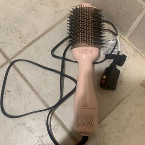 Gem hot hair brush